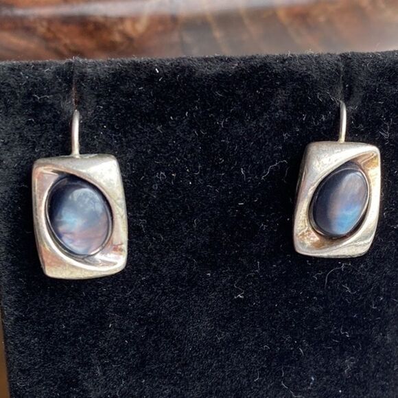 Vintage silver and grey cats eye drop‎ earrings on French wire - Picture 1 of 6